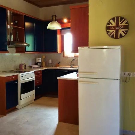 Santava House Akrogiali