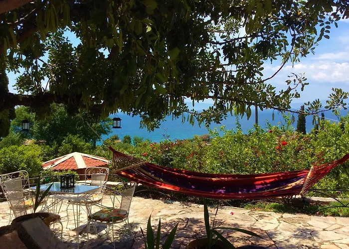 Santava House Kır Evi Akrogiali