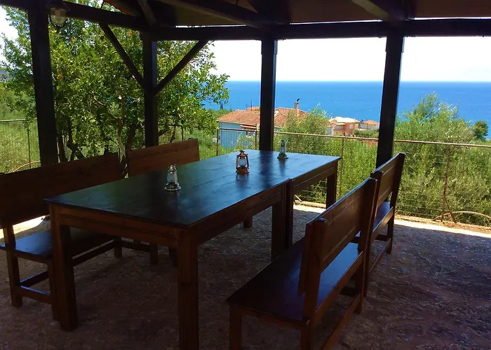 Santava House Kır Evi